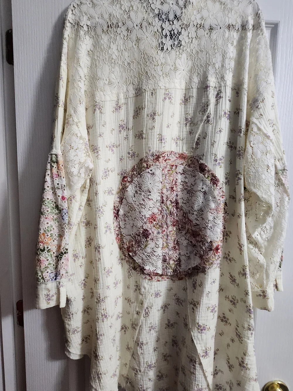 POL Floral Patchwork Double Peace Sign NEW Size M Boutique Blouse Cream w/lace - Picture 7 of 16